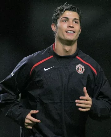 Manchester United Nike Crewneck porté par Cristiano Ronaldo pour une séance d’entraînement de football