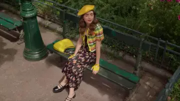 Les chaussures à talons portées par Emily Cooper (Lily Collins) dans la série Emily in Paris (Saison 2 Épisode 9)
