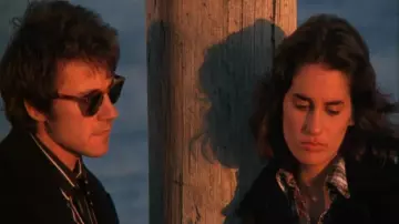 The sunglasses worn by Charlie (Harvey Keitel) in the movie Mean Streets