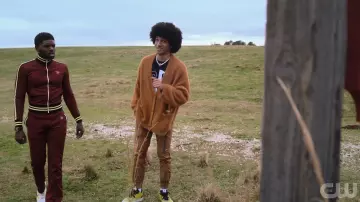 Rick Owens Bauhaus Cargo Pants usado por Lino (Donovin Miller) como se ve en Tom Swift (S01E04)