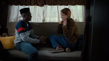 Vans High Slim Sneak­ers in Wine worn by Max Mayfield (Sadie Sink) as seen in Stranger Things (S04E08)