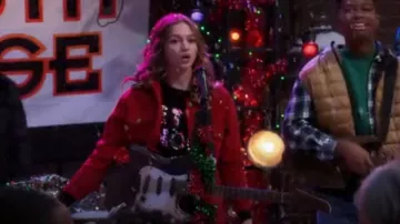 Helene Berman Manteau tricoté en fausse fourrure porté par Presley (Jayden Bartels) vu dans Side Hustle (S02E08)
