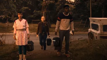 Diadora Equipe Sneak­ers worn by Lucas Sinclair (Caleb McLaughlin) as seen in Stranger Things TV series (Season 4 Episode 8)