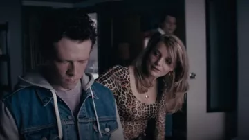 Ganni Leop­ard-Print Ray­on Body­suit worn by Janine (Leila George) as seen in Animal Kingdom (S06E05)