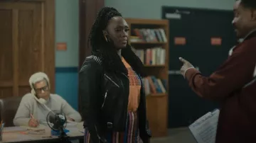 Criatura mother Canyon usada por Deja (Carolyn Michelle Smith) como se ve en The Chi (S05E02)