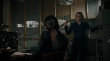 Burberry Sheer Shirt porté par Betty Cooper (Lili Reinhart) vu dans Riverdale (S06E18)