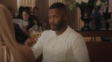 Casablanca Pearl Leaf Cardigan Suéter usado por Jeff Colby (Sam Adegoke) como se ve en Dynasty (S05E03)