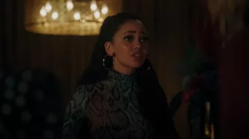 Vestido de Shailene usado por Toni Topaz (Vanessa Morgan) como se ve en el vestuario del programa de televisión de Riverdale (Temporada 6 Episodio 18)