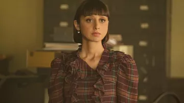 Mango Ruffle Plaid Blouse Shirt worn by Chrissy Beppo (Sofia Hasmik) as seen in Superman & Lois Wardrobe (S02E15)