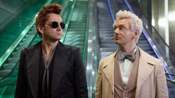 Valentino Sunglasses worn by Crowley (David Tennant) in Good Omens TV series (Season 1 Episode 1)