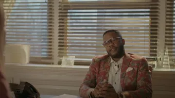 Chemise Etro Striped Lady Bug portée par Jeff Colby (Sam Adegoke) vue dans Dynasty (S05E04)