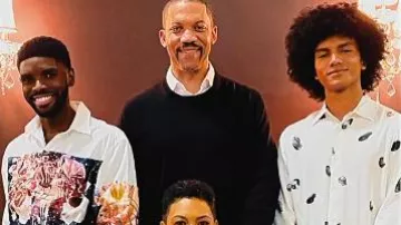 Zara Polka Dot Shirt porté par Lino (Donovin Miller) vu dans Tom Swift (S01E01)