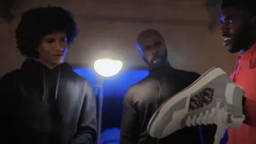 Dior B27 Sneakers High Top porté par Tom Swift (Tian Richards) vu dans Tom Swift (S01E01)