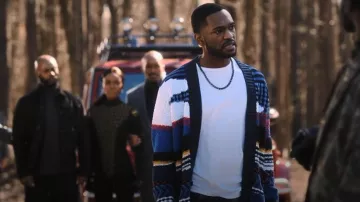 Missoni Abstract Print Knitted Cardigan porté par Chris comme on le voit dans Tom Swift (S01E02)