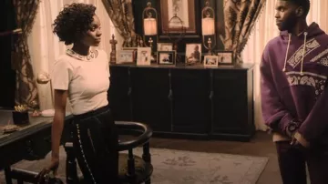 Pantalon de piste Area Crystal Dome porté par Zenzi Fullington (Ashleigh Murray) vu dans Tom Swift (S01E02)