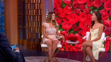 Conjunto de Saylor Jolisa usado por Rachel Recchia como se ve en Good Morning America Weekend el 07 de julio de 2022