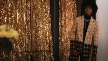 Reclaimed Vintage Inspired Cutabout Check Pants Multi usado por Lino (Donovin Miller) como se ve en Tom Swift (S01E03)