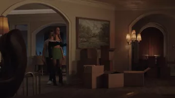 Ciao Lucia Jordi Plisse-Jacquard Mini Jupe portée par Fallon Carrington (Elizabeth Gillies) vue dans Dynasty (S05E05)