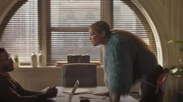 Sac à bandoulière Gucci Camera porté par Dominique Deveraux (Michael Michele) vu dans Dynasty (S05E05)