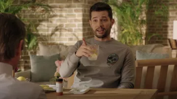 Paul Smith Skull Graphic Pullover Sudadera usada por Sam Jones (Rafael de la Fuente) como se ve en Dinastía (S05E07)