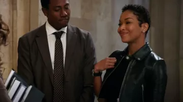 Maje Brit­tany Crop Leather Jack­et worn by Dahlia as seen in All Rise (S03E01)