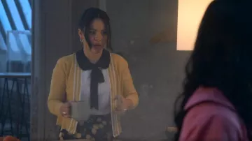 Reformation Margot Miniskirt portée par Mariana Adams Foster (Cierra Ramirez) comme on le voit dans Good Trouble Wardrobe (S04E01)