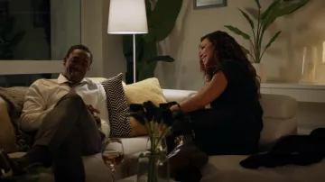 Dr Martens 1460 Smooth Leather Lace Up Boots usado por Emily Lopez (Jessica Camacho) como se ve en All Rise (S03E04)