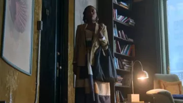 Ulla Johnson Minerva Vestido Midi sin mangas usado por Malika Williams (Zuri Adele) como se ve en Good Trouble (S04E03)