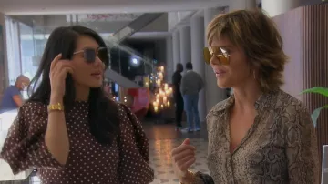Gafas de sol Tom Ford Shield usadas por Self (Lisa Rinna) como se ve en The Real Housewives of Beverly Hills (S12E01)