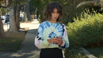 Electric & Rose Ronan Sweatshirt worn by Louise (Nichole Bloom) as seen in Maggie (S01E05)