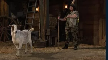 Camo Pants worn by Lou Hockhauser (Miranda May) as seen in BUNK'D (Season 6 Episode 4)
