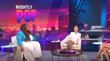 Pretty Little Thing Plus Size Over­sized Cross Front Crop Blaz­er worn by Nina Parker as seen in E! News Nightly Pop on 14 July 2022