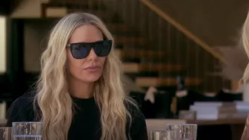 Lunettes de soleil Givenchy New Wave 1 portées par Dorit Kemsley dans The Real Housewives of Beverly Hills (S12E08)