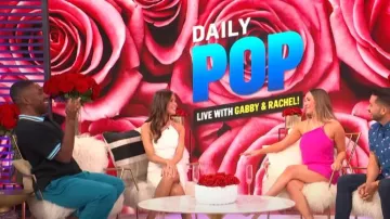 Cinq a Sept Brynn Ruched One-Shoulder Midi Robe portée par Gabby Windey comme on le voit dans E! News Daily Pop le 12 juillet 2022