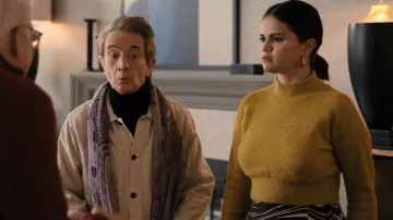 & Other Stories Mock Neck Sweater porté par Mabel Mora (Selena Gomez) vu dans Only Murders in the Building (S02E04)