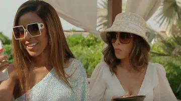 Chapeau seau Dior porté par Nina Ali dans The Real Housewives of Dubai (S01E06)