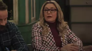 Ted Baker Synthetic Abellaa Houndstooth Belted Coat worn by Alice Cooper (Mädchen Amick) as seen in Riverdale (S06E08)