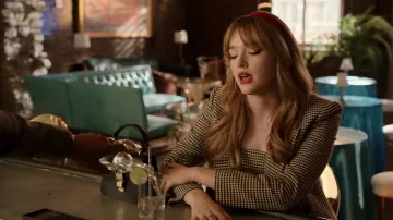 Rebecca Taylor Check Blazer Jack usado por Kirby Anders (Maddison Brown) como se ve en Dynasty (S05E17)
