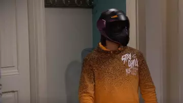 H&M Stay Chill Hood­ie worn by Colby (Malachi Barton) as seen in The Villains of Valley View (S01E04)