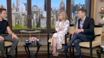 Gianvito Rossi Portofino 105mm Suede Sandals worn by Kelly Ripa as seen in LIVE with Kelly and Ryan on 20 July 2022