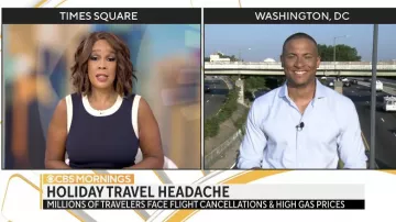 Navy Contrasting Dress worn by Gayle King in CBS Mornings on July 1, 2022