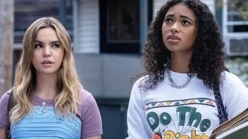 Do The Right Thing "A Spike Lee Joint" Crewneck Sweatshirt worn by Tabitha 'Tabby' Hayworth (Chandler Kinney) as seen in Pretty Little Liars: Original Sin (Season 1)