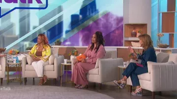 Nina Parker Tunique tricotée en tricot texturé portée par Kym Whitley dans The Talk du 19 juillet 2022