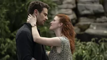 Reloj usado por Clare Abshire (Rose Leslie) en la serie de televisión The Time Traveler's Wife (Temporada 1 Episodio 3)