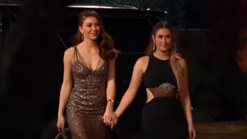 Robe à paillettes Randi Rahm Toasty Taupe portée par Gabby Windey comme on le voit dans The Bachelorette (S19E02)