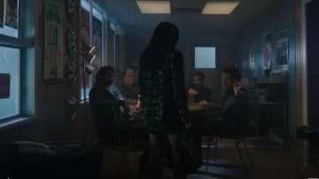 Amanda Uprichard Spenser Falda usada por Veronica Lodge (Camila Mendes) como se ve en Riverdale (S06E10)