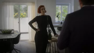 Rebecca Minkoff Darren Satchel porté par Scarlett (Sierra McCormick) vu dans American Horror Stories (S01E07)