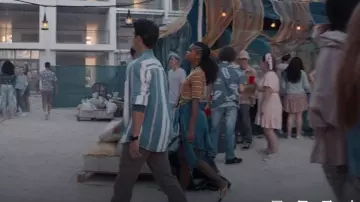 Vans Old Skool Sneakers worn by Young Jade Wesker (Tamara Smart) as seen in Resident Evil (S01E04)