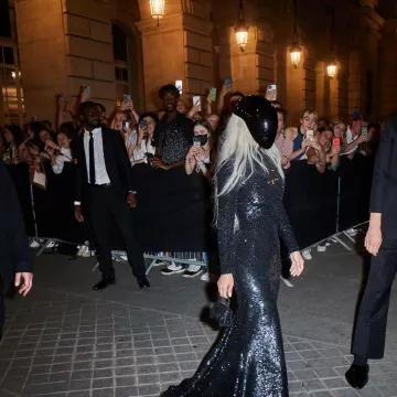 La máscara usada por Kim Kardashian en su cuenta de Instagram @kimkardashian 