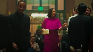 Cult Gaia Eos Pearly Clutch worn by Molly Novak (Maya Rudolph) as seen in Loot (S01E06)